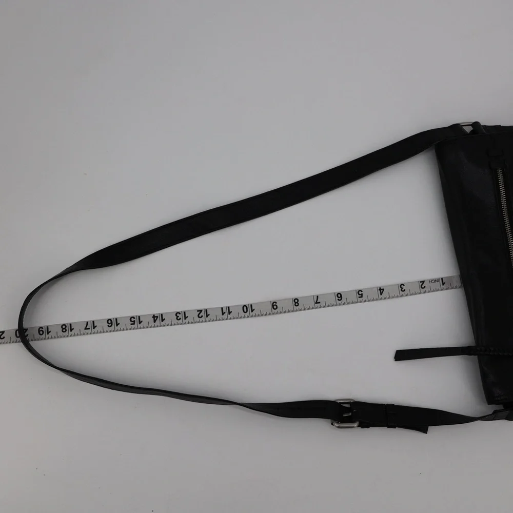 Artisan NY Black Leather Messenger Crossbody Laptop Work Travel Shoulder Bag‎